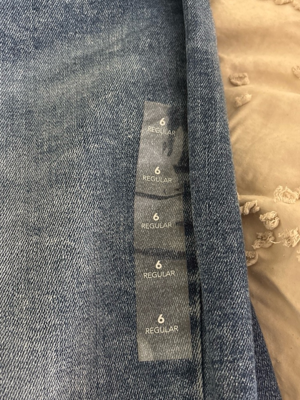 women’s straight jeans